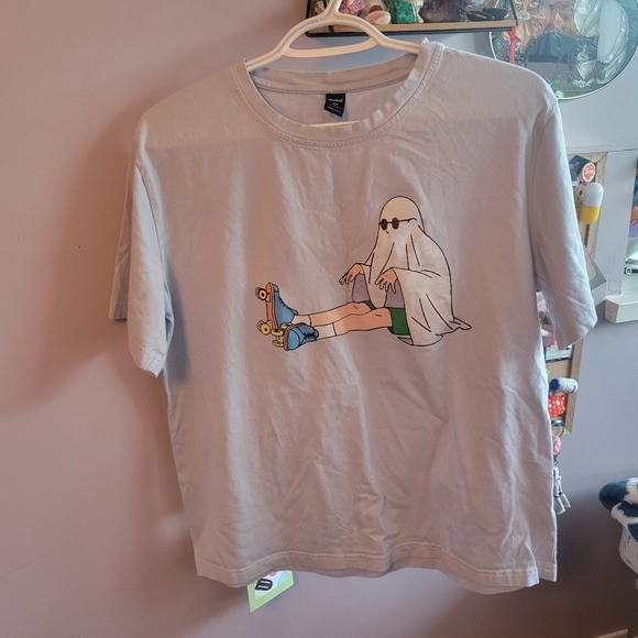 Spooky Rollerblade Ghost Cotton Graphic Tee - sz M - Picture 2 of 5